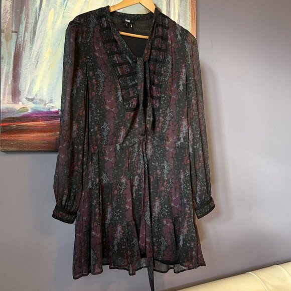 PAIGE Dresses & Skirts - Paige Sz S Womens Black Burgundy Abstract Ruffle Mini Dress 100% Silk